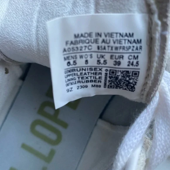 Converse  White and TanSneakers - Picture 3 of 10